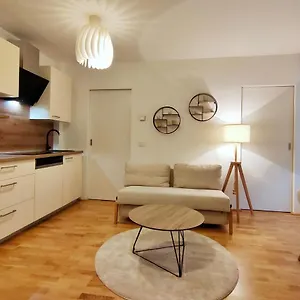  Apartment Luma Near Schoenbrunn With Parking